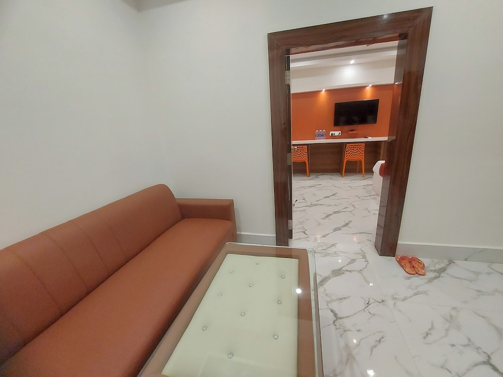 Hotel MJR - Free Pickup and Drop Temple, Sea Beach & Puri Railway Station