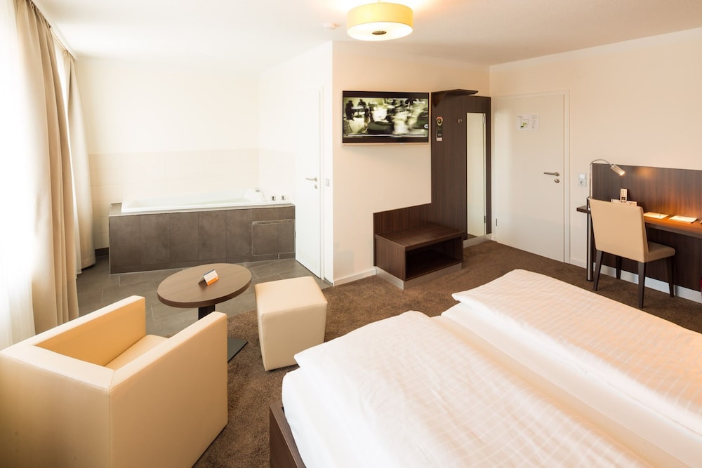 Hamburg Vacations - Heikotel Hotel Windsor - Property Image 62