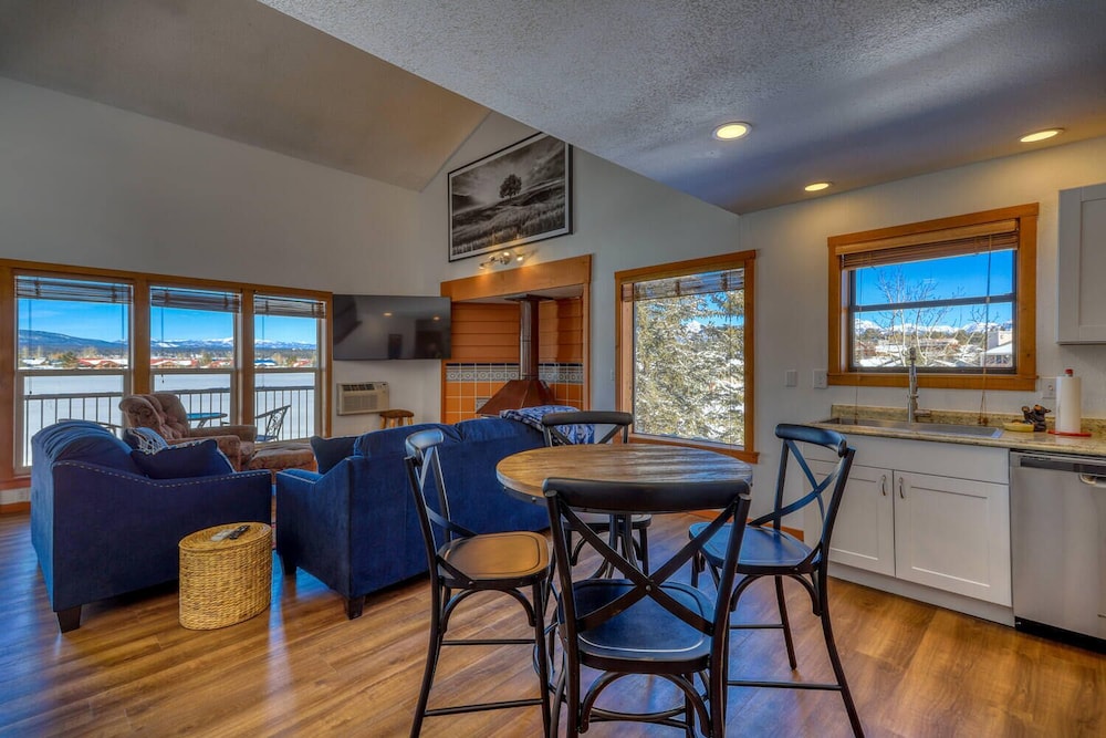 Valley View Loft view 5