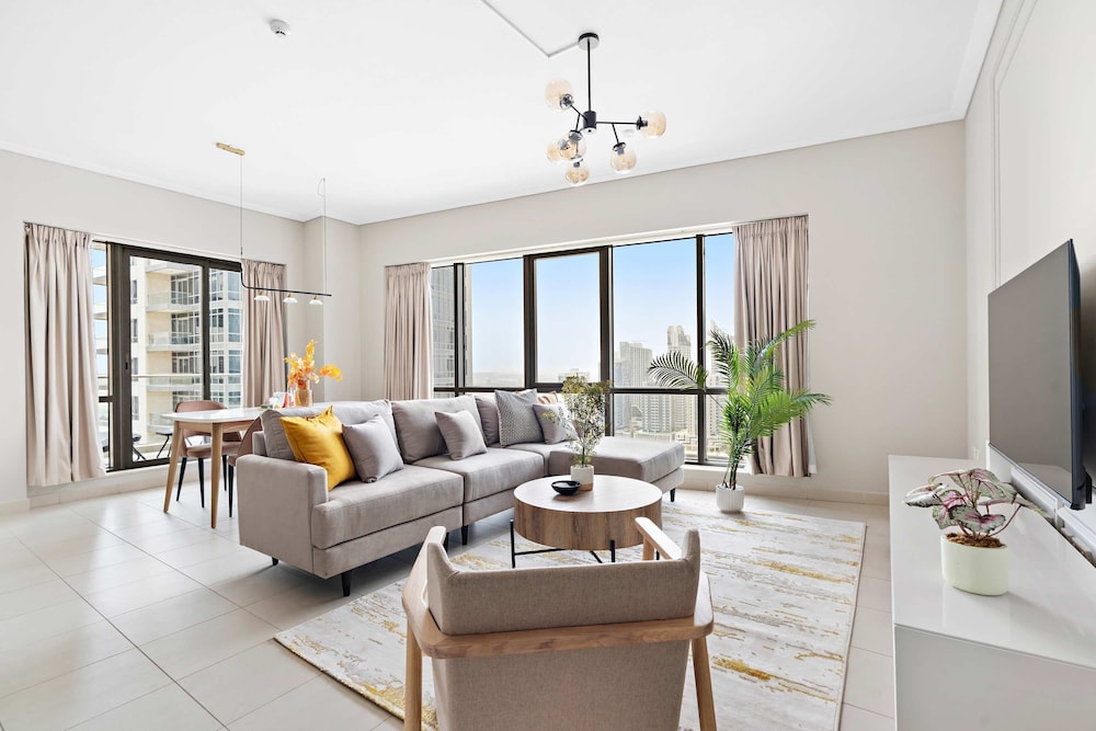 Silkhaus High Floor With Big Balcony Downtown