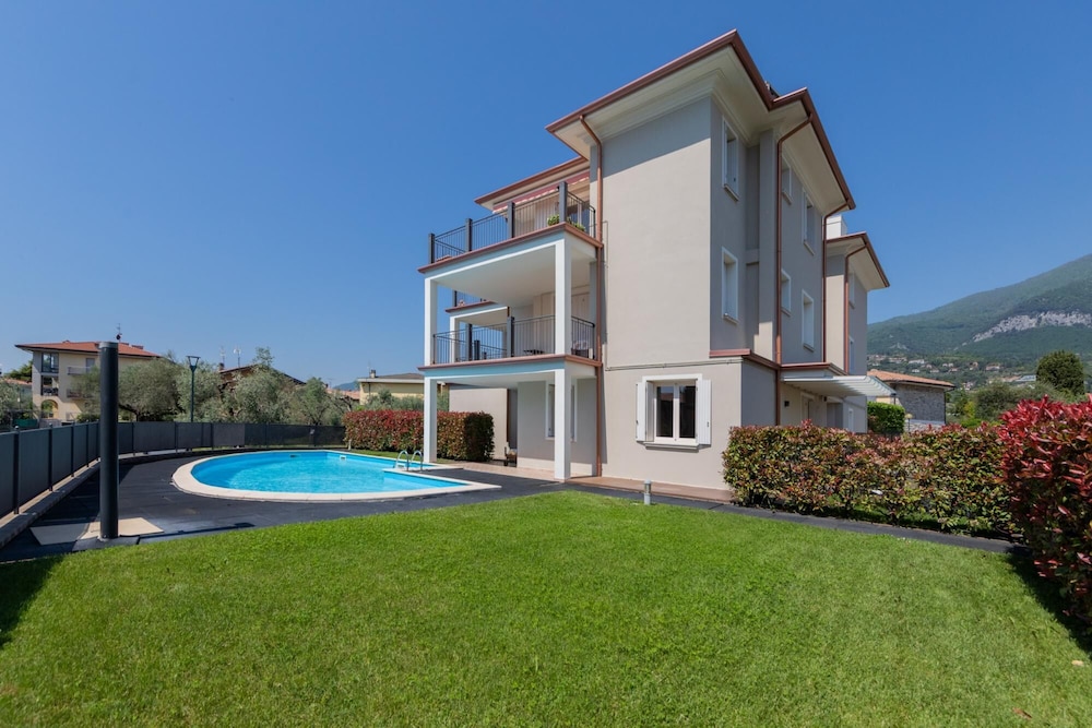 Hotel Appartamento in Villa Beatrice PT 7 by Wonderful Italy - Image 1