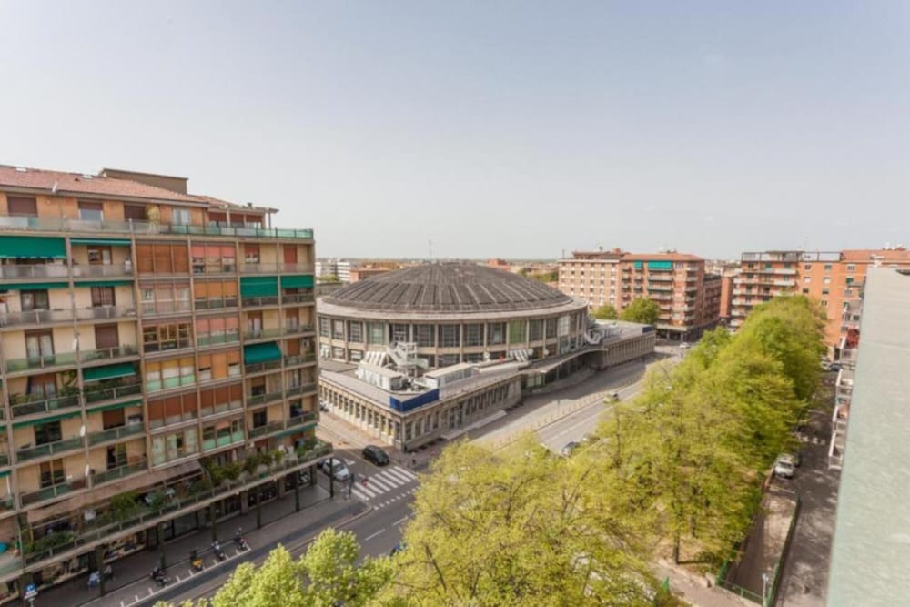 Azzarita in Bologna With 1 Bedrooms and 1 Bathrooms view 3
