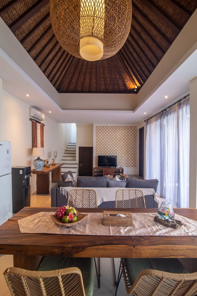 Marijo Villa 2BR Private Pool Mins to Central Ubud