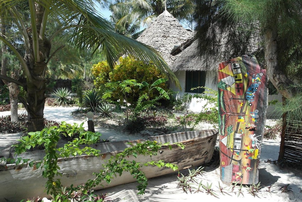 Milele Lodge