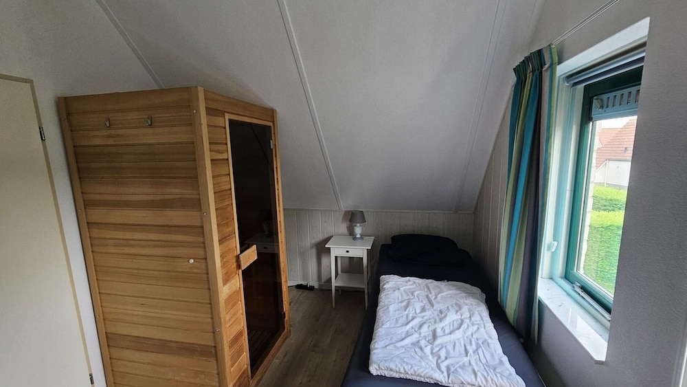 Modern Beach Retreat - Sauna view 5