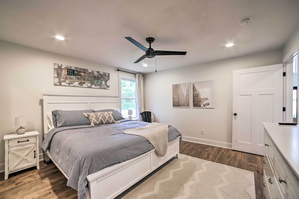 Newly Built Gilletts Lake Gem: Dock & Hot Tub view 4