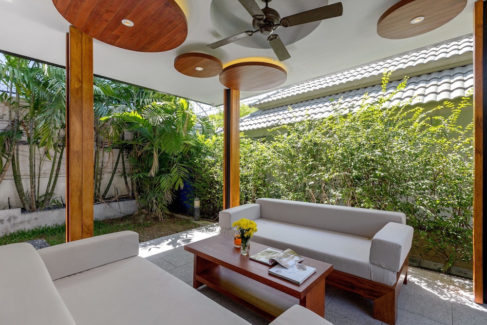 Hotel Karon Beach Pool Villa - Image 1