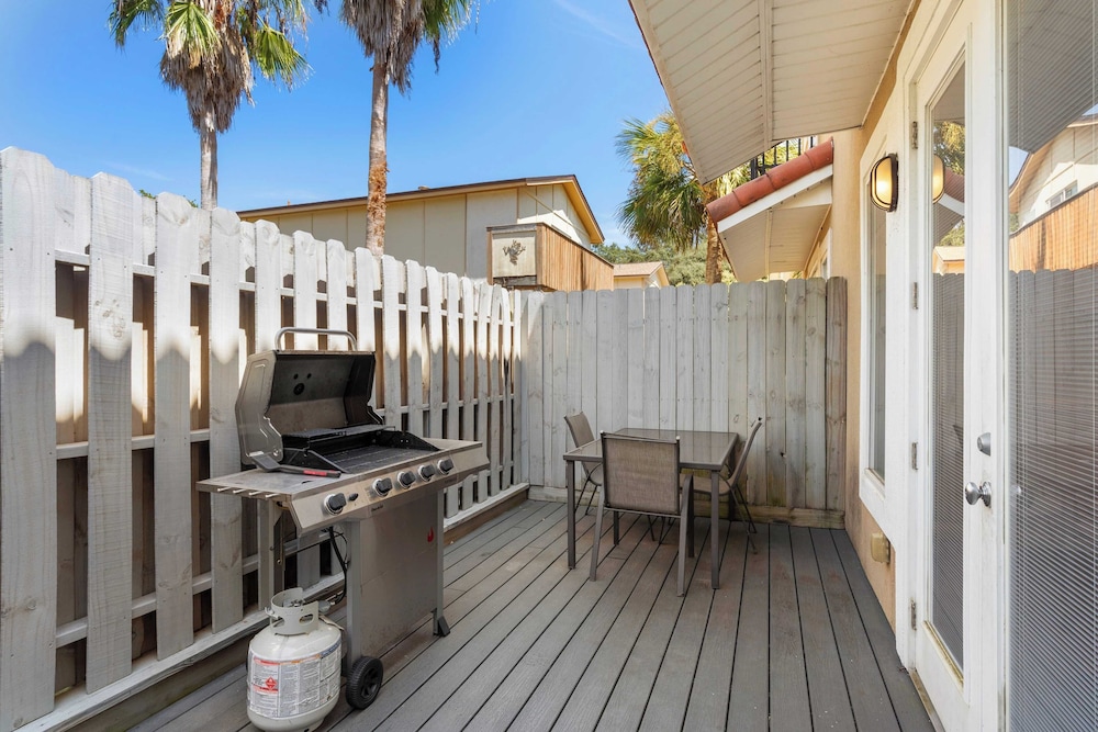 Southfields Retreat 4BR Getaway Near Laguna Beach, Carillon & Pier Park