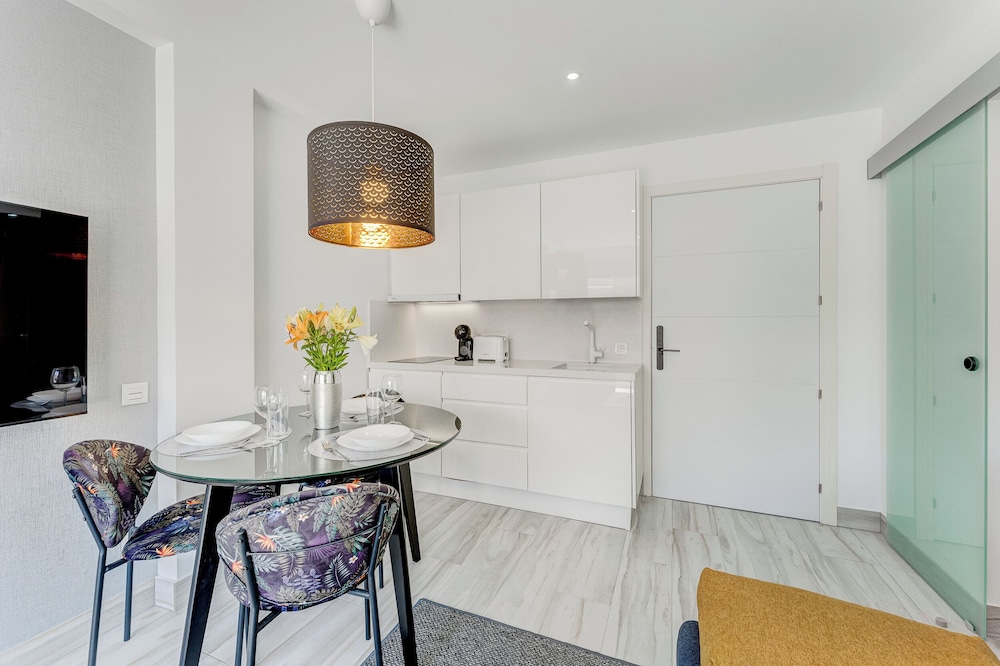 BAL Apartments - Adults Only