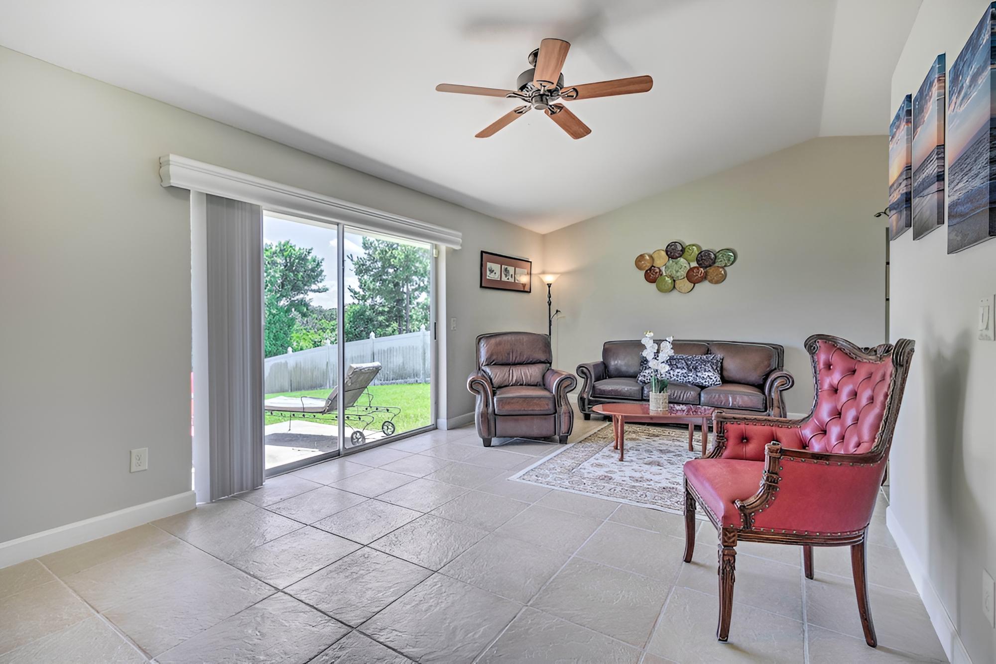 Family-friendly Home ~ 12 Mi to Disney + Universal
