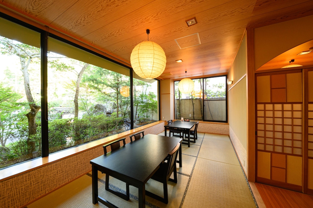 Yufuin Onsen Ryokan Mebaeso