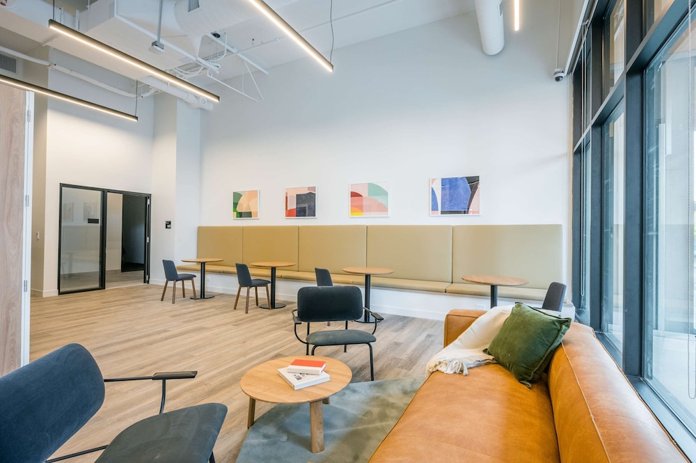 The Nova 4BR Family Friendly Near Lincoln Park