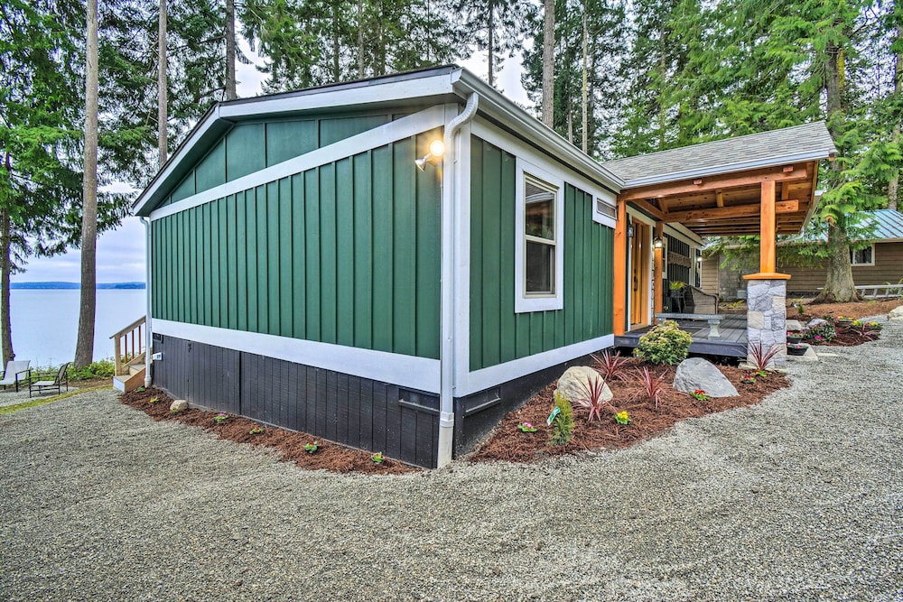Fish, Crab & Clam: Waterfront Gem in Port Ludlow view 5