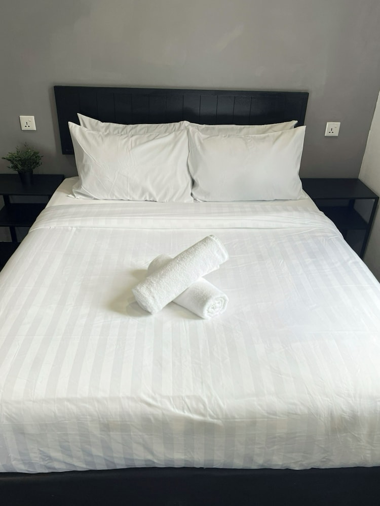 Quee Hotel