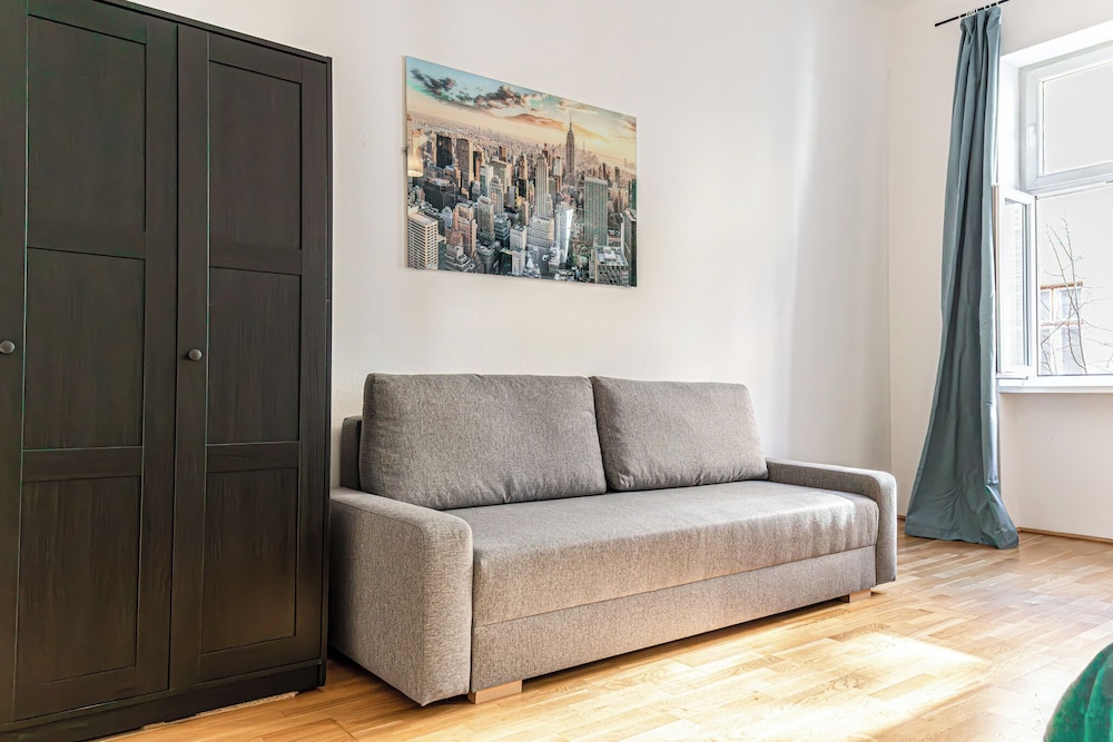 Charming 1BR Apt 15 Min to Vienna
