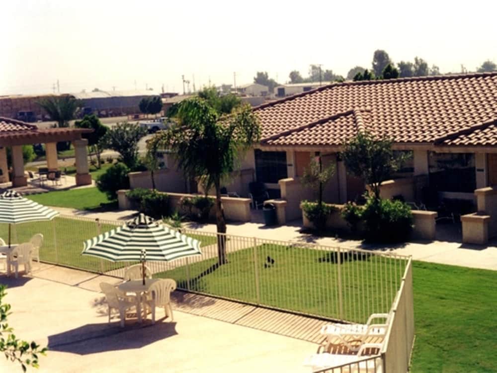 Calipatria Inn And Suites