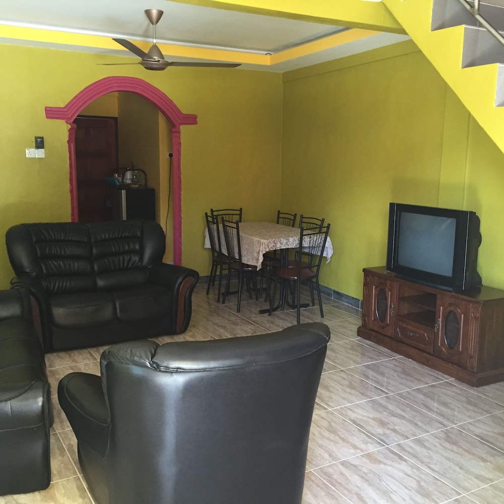 Malinja Homestay photo 8