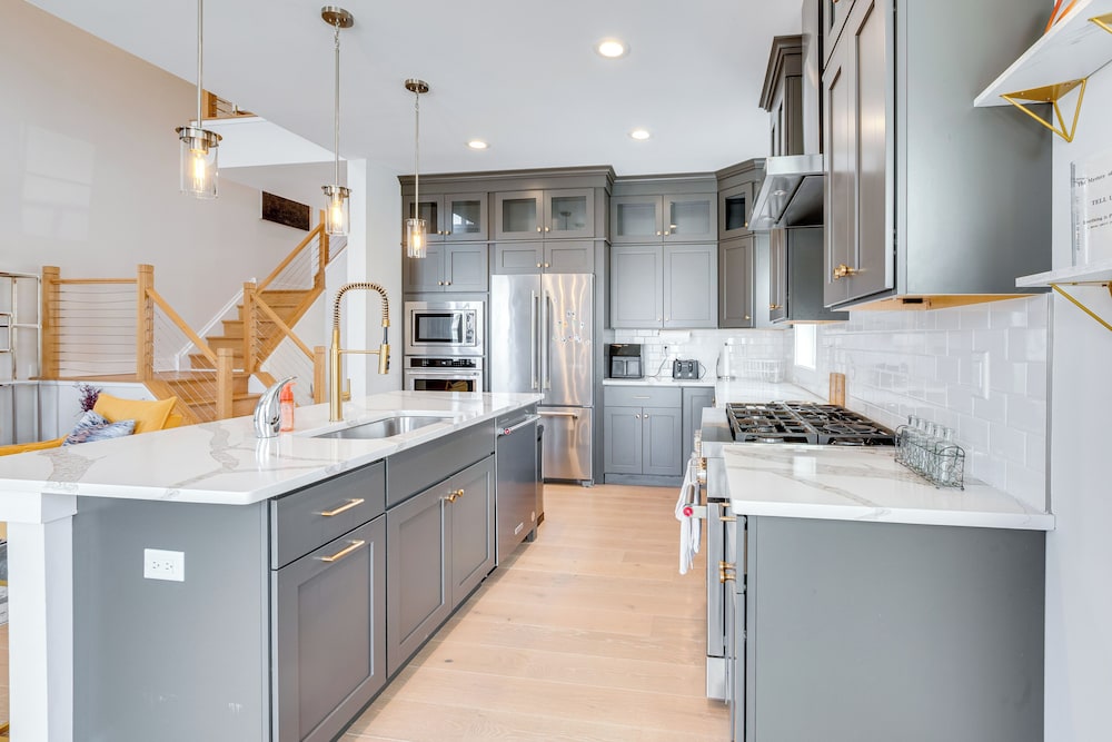 10 Mi to Morristown: Stylish Home Near Trails!