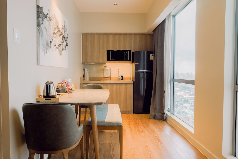 Hotel Residences at Acqua
