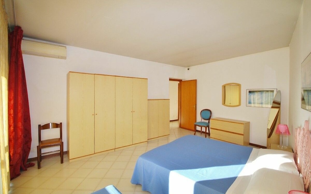 Residence Leopardi view 2