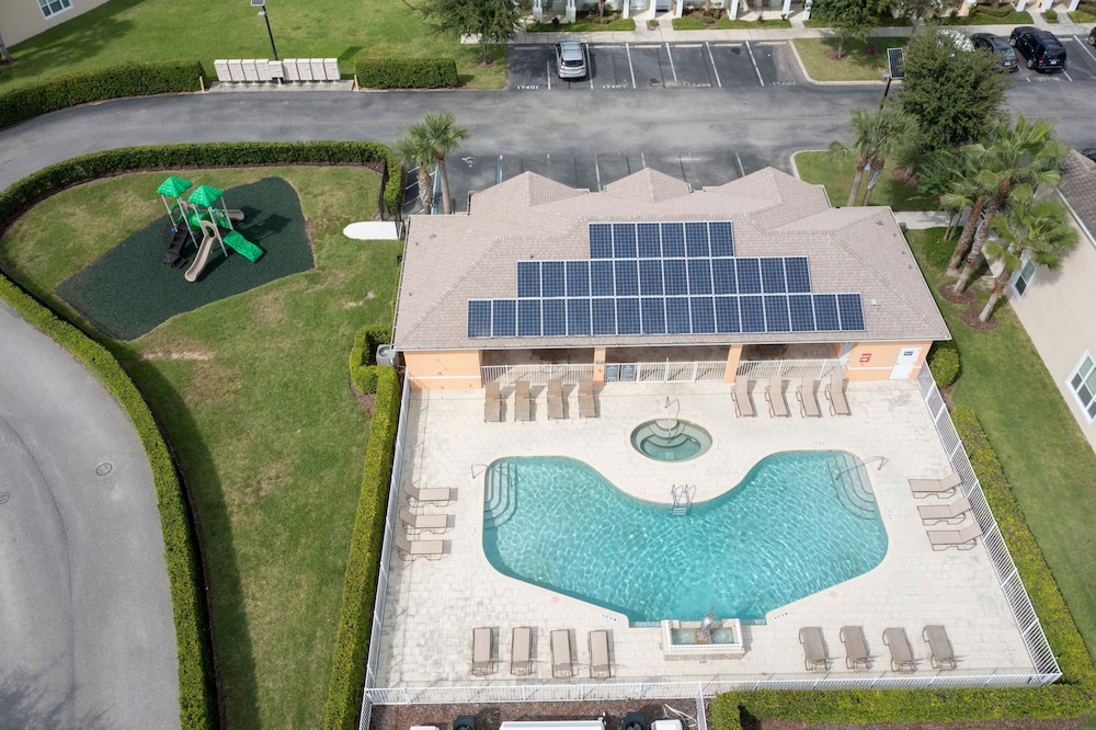 Family Friendly w Pool Near Disney at Serenity 1420