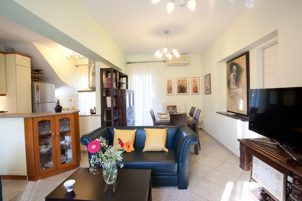Anthemis Luxury Villas