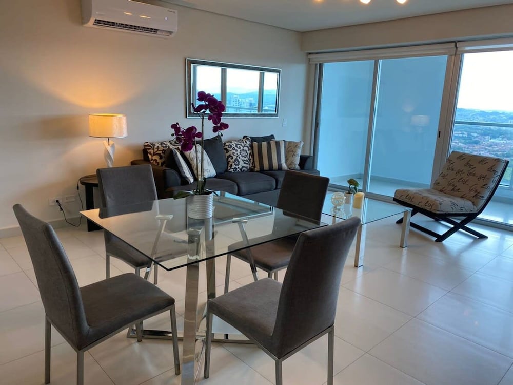 Silver View Park I 2 Bedroom Apt in Costa del Este