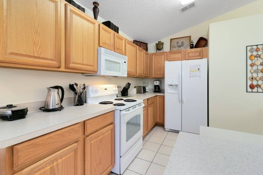 Gated 4 Bed With Pool And Spa Close To Disney 4 Bedroom Villa