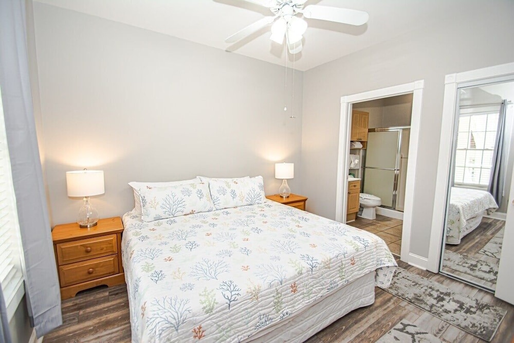 Magnolia Pointe Luster Leaf 4891-205 3 Bedroom Condo