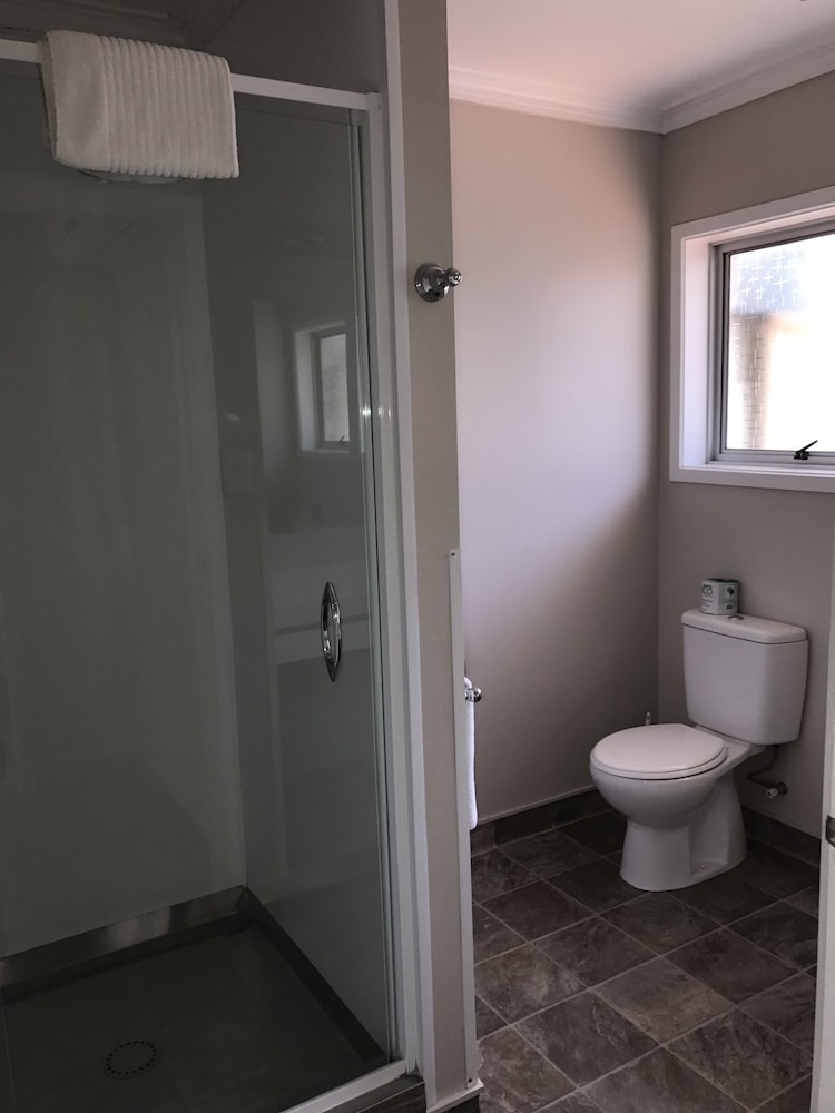 Barclay Motel