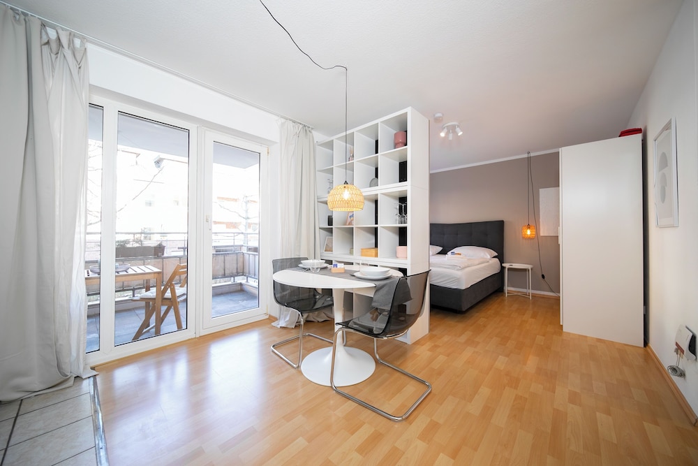 Favorite Stays - Neuss Furth