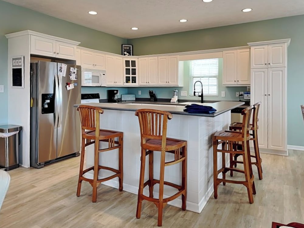 Casa Capri by Topsail Realty