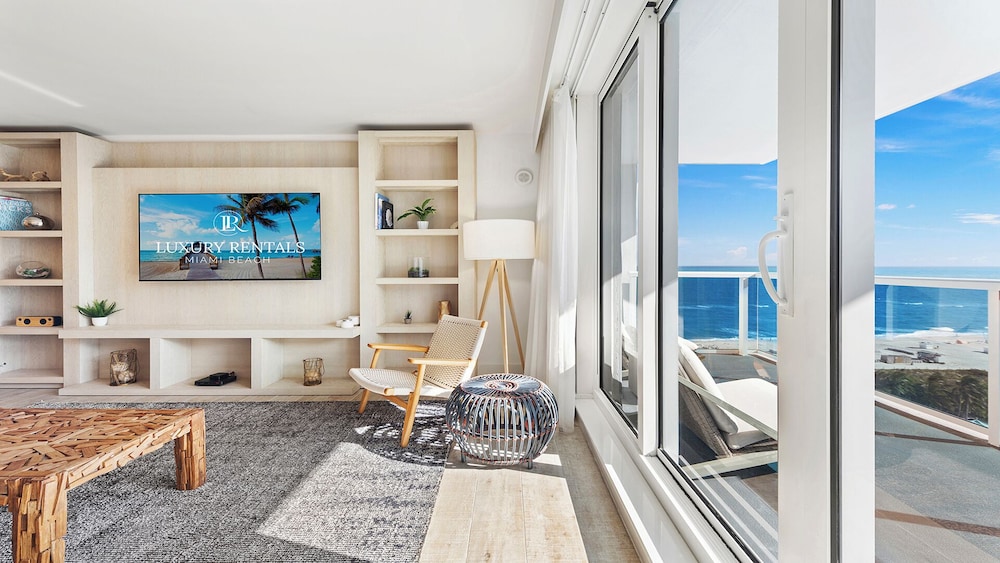 Luxury Vacation Rentals at 1 Hotel & Homes by LRMB