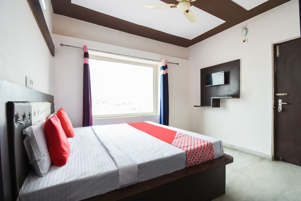 OYO 48899 Hotel V Seven - Property Image 14