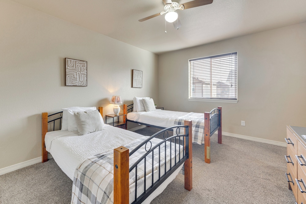 Explore Pikes Peak & Colorado Springs: Family Home