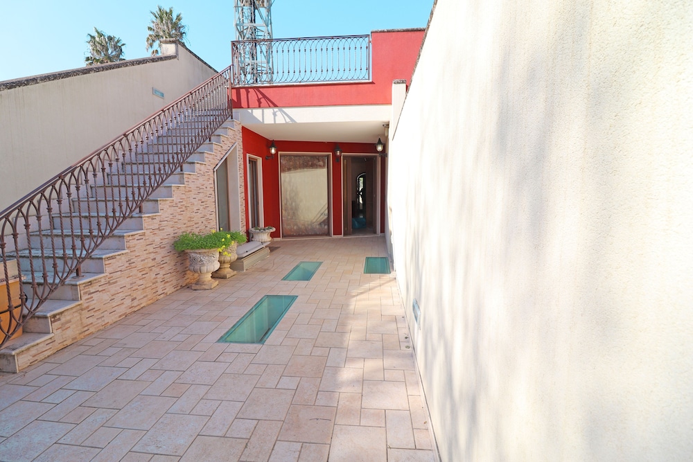 Photo 28