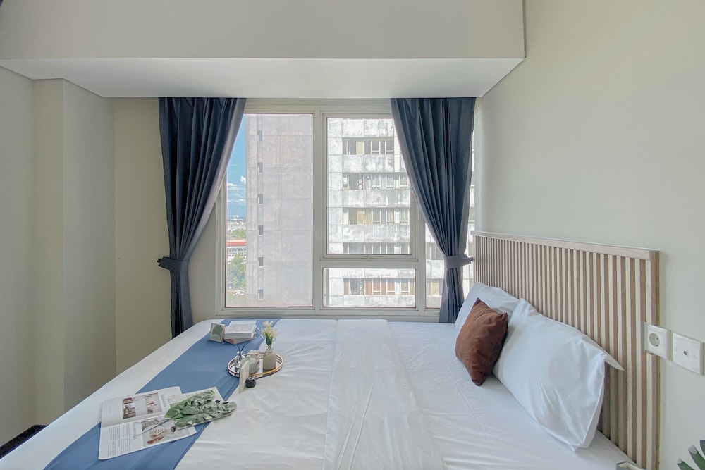 Well Designed 2Br At Nifarro Park Apartment