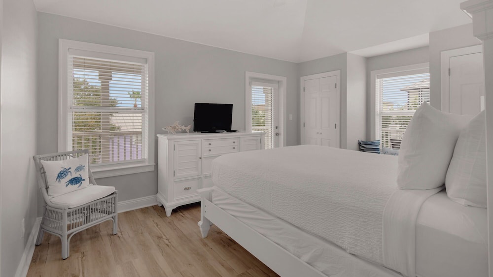 4BR Home w/ Private Pool, Game Room, Beach Access!