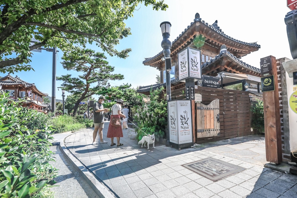 Hanok House
