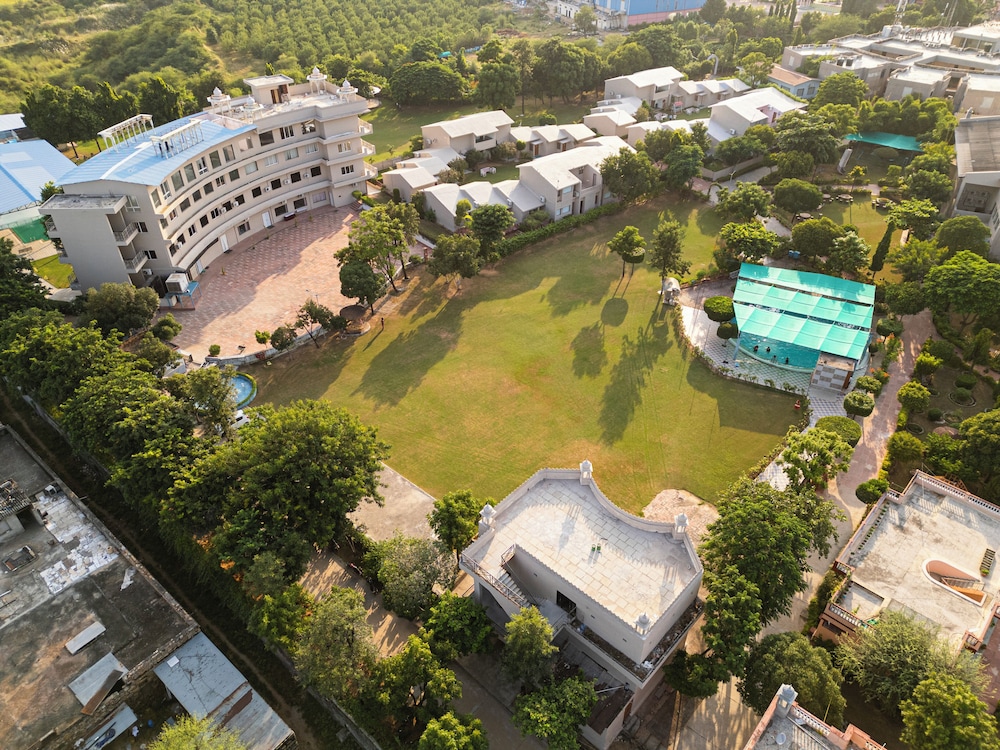 Bamboo Saa Sunrrise Wedding & Wellness Resort, Jaipur