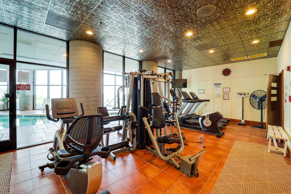 3 Mi to Sugar Mtn Resort: Condo w/ Pool & Hot Tub
