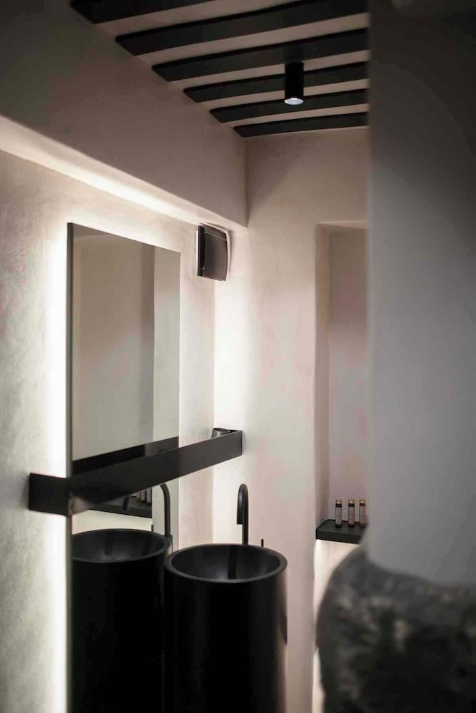ArmonOia Suites
