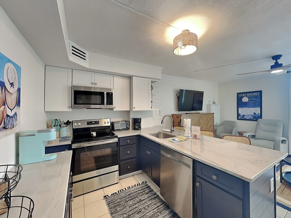 Gulf Shores Surf & Racquet Club #214A by Southern Vacation Rentals