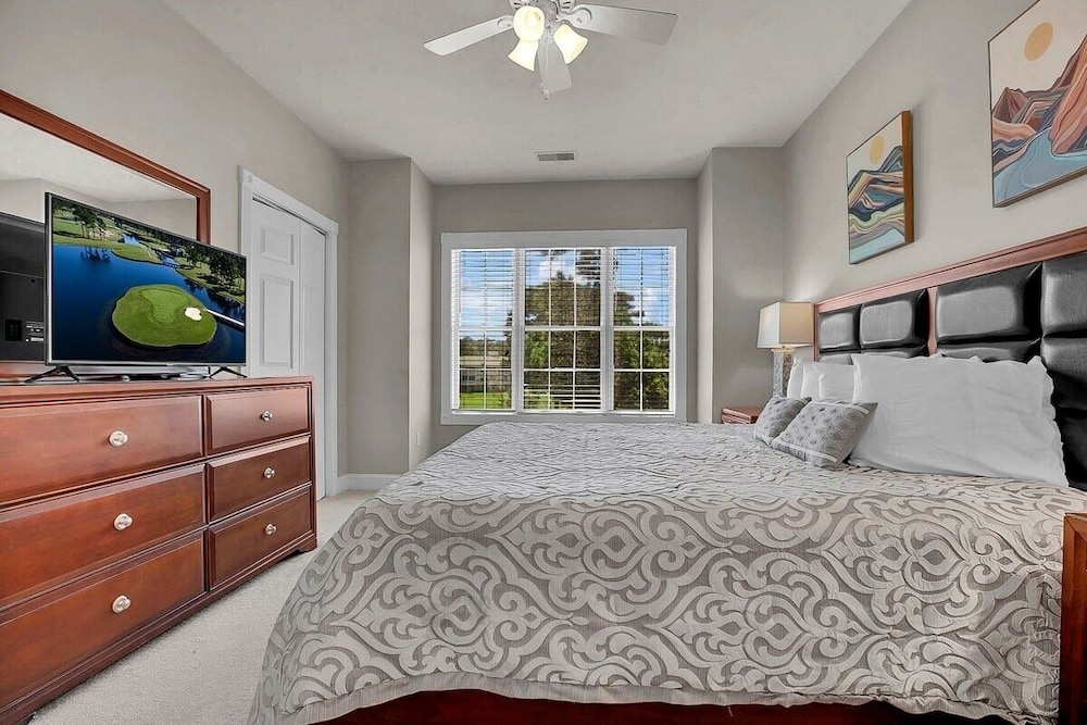 Magnolia Pointe Luster Leaf 4890-301 3 Bedroom Condo