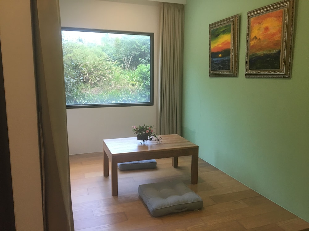 Loha Family Beachside Homestay