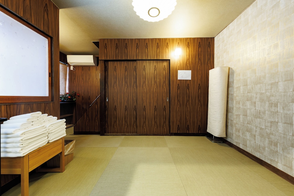 R-Guest Residence Tsurumibashi