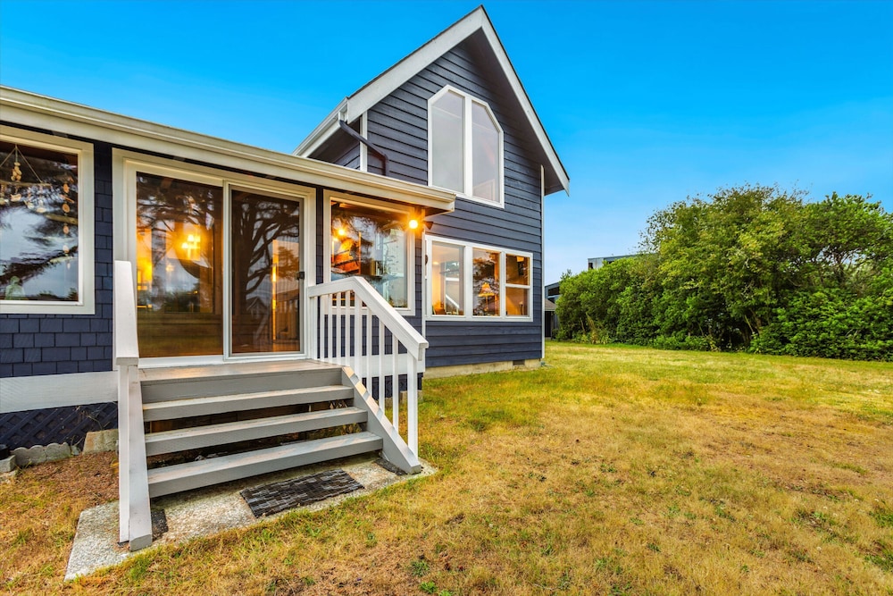 Bluebell Bungalow in Ocean Shores