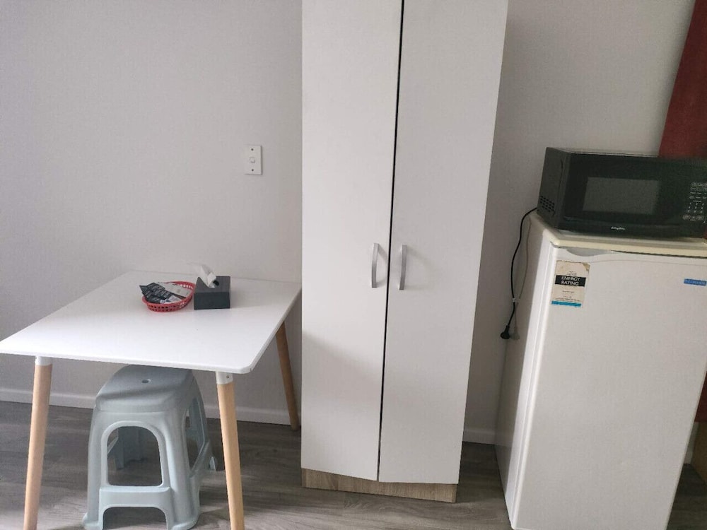 1 Double and 1 sofa bed Garden Chalet B