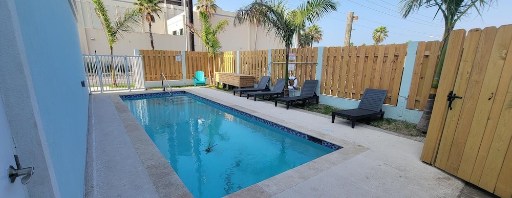 Villas De Laguna 4 3 Bedroom Townhouse