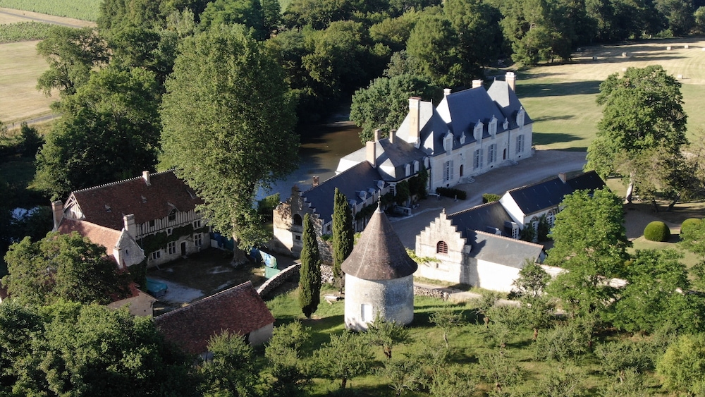Château Des Grotteaux